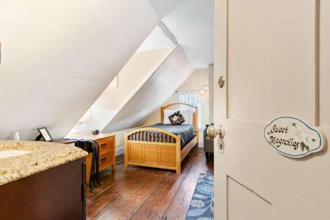 Old Brick Inn Saint Michaels Zimmer foto